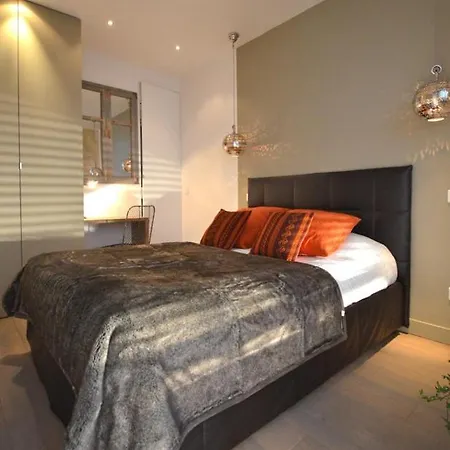 Show Apartment