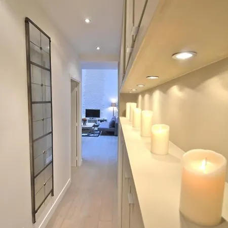 Show Apartment