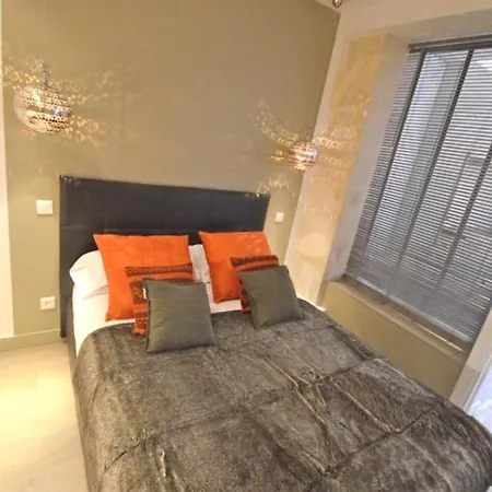 Show Apartment Paris